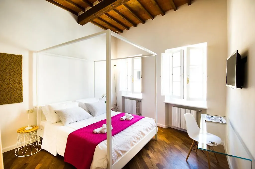 Casamia Suite Arezzo 2*,  Italien