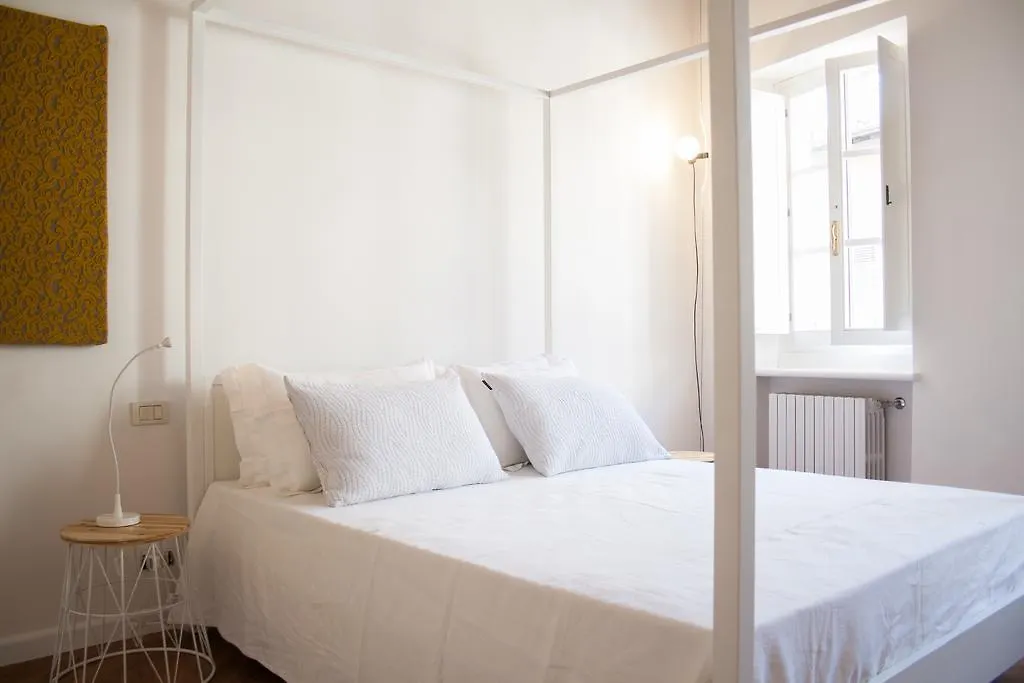 Casamia Suite Arezzo 2*,